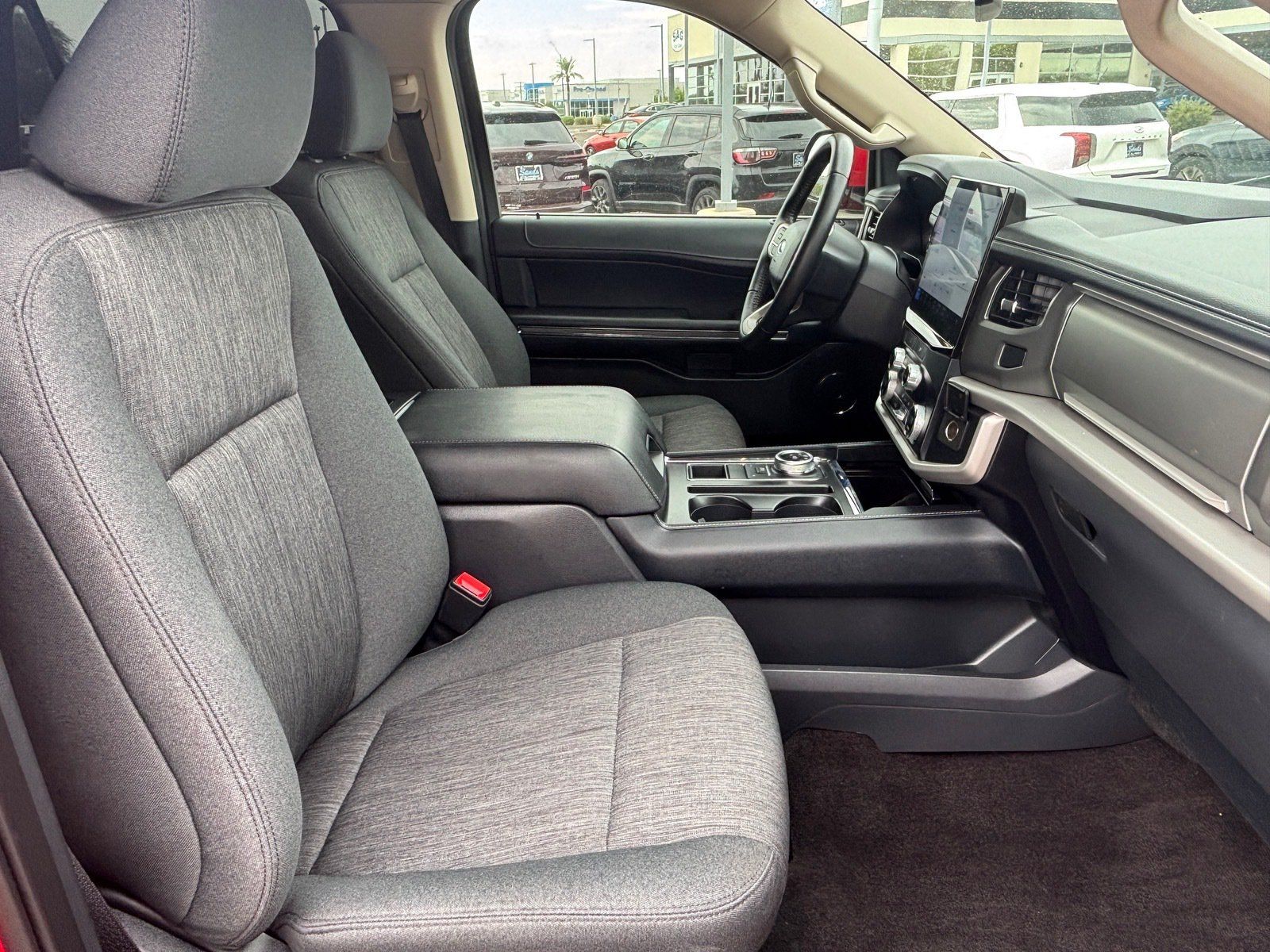 Used 2023 Ford Expedition XLT RWD image 30