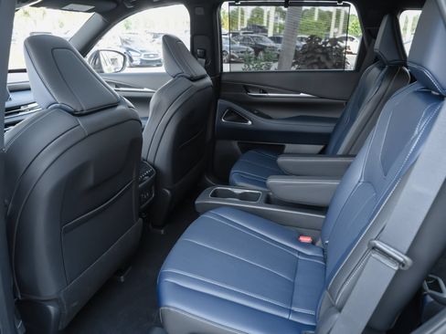 Certified 2026 INFINITI QX60 Sport w/ Dark Cargo Package AWD/4WD image 32