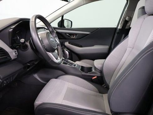 Certified 2025 Subaru Outback Premium image 9