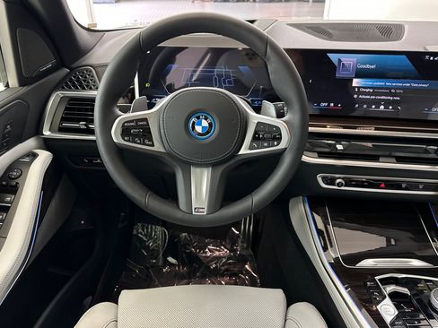 New 2026 BMW X5 xDrive50e w/ M Sport Package image 26