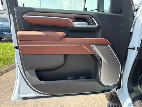 New 2026 GMC Sierra 2500 Denali Ultimate AWD/4WD image 12