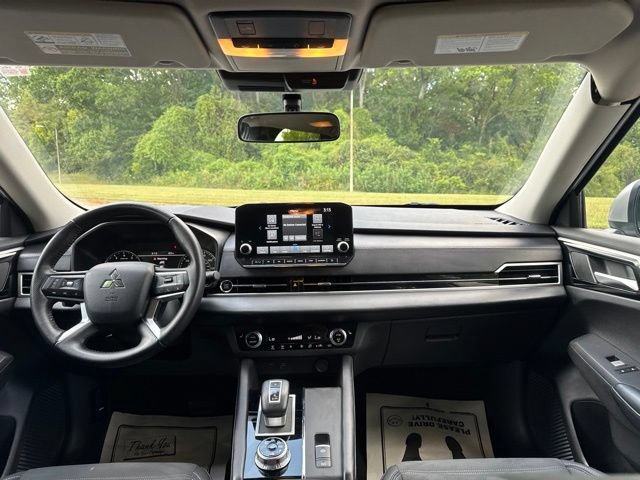 Used 2023 Mitsubishi Outlander SE AWD/4WD image 12
