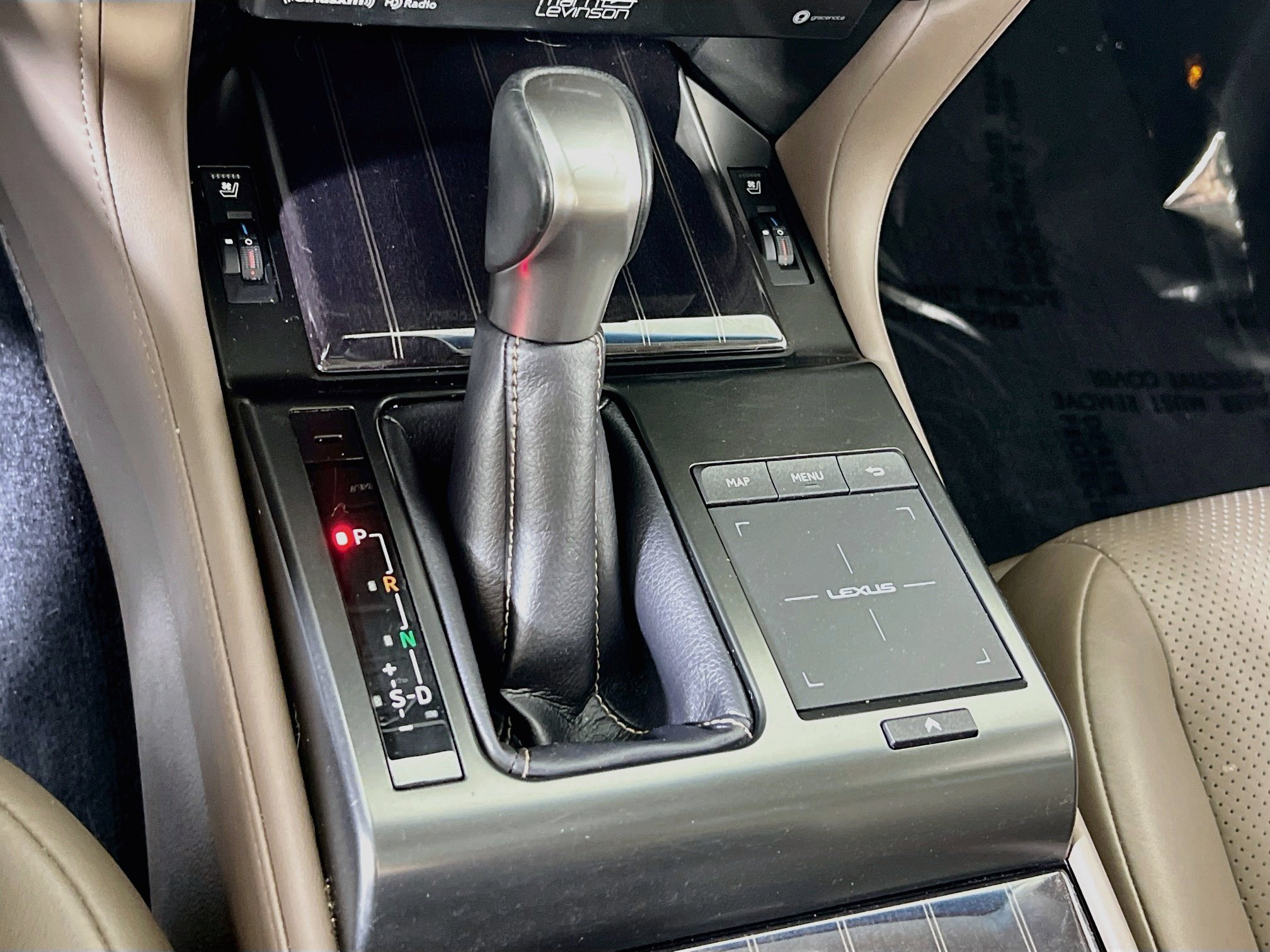 Used 2022 Lexus GX 460 Luxury w/ Off Road Package AWD/4WD image 17