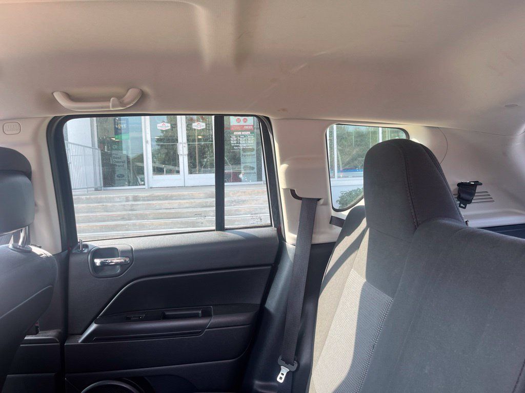 Used 2015 Jeep Compass Sport w/ Power Value Group FWD image 10