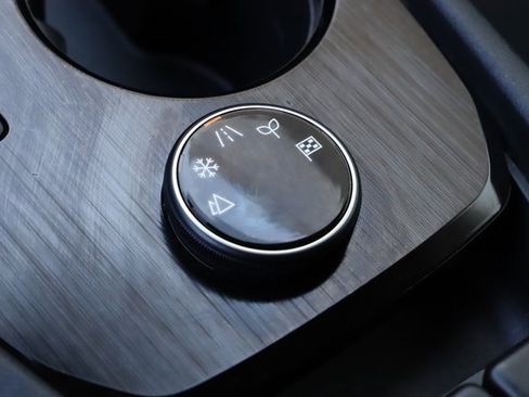 Used 2023 Nissan Rogue S image 27