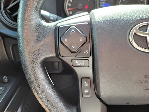 Used 2022 Toyota Tacoma SR image 23