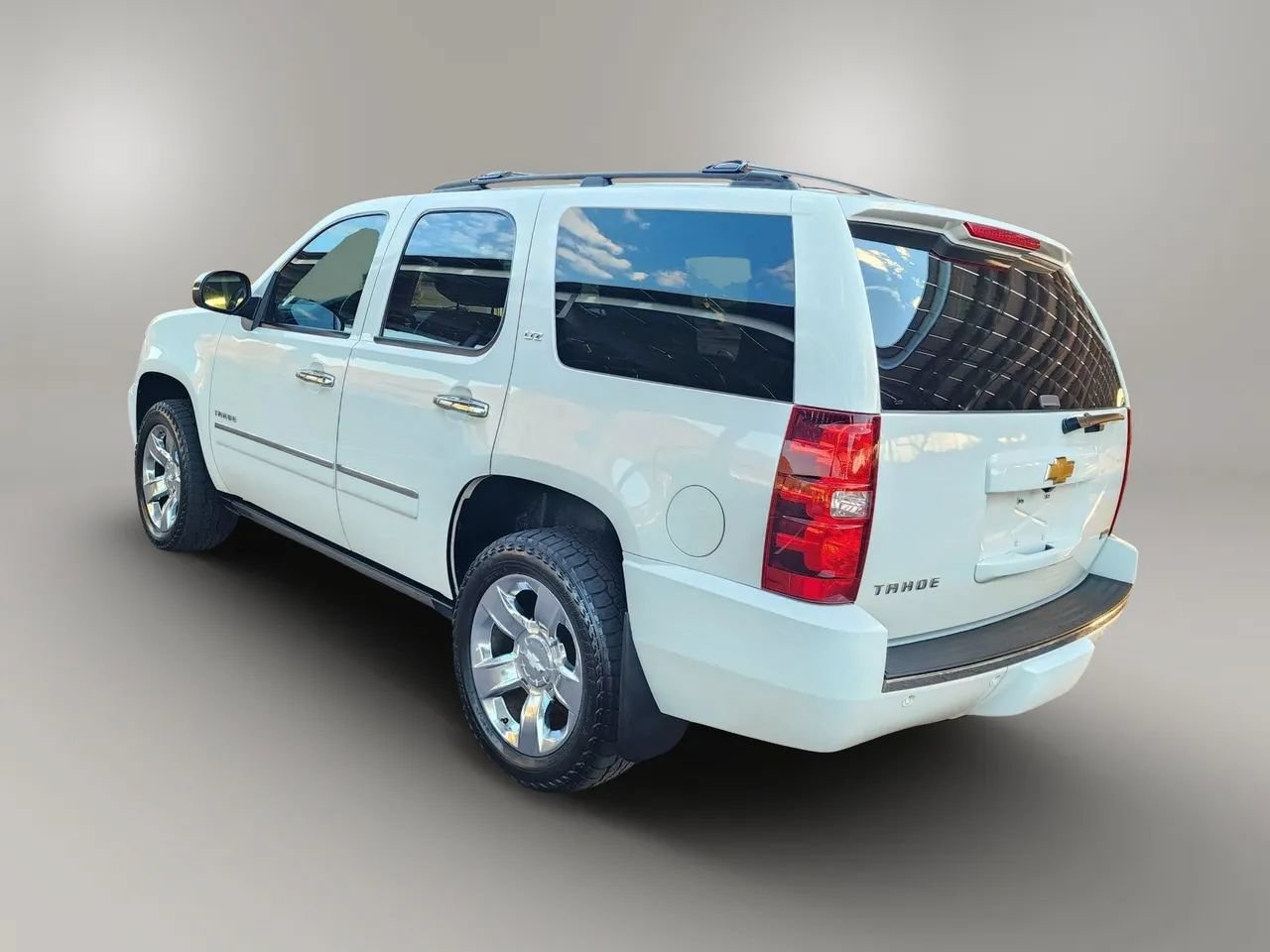 Used 2012 Chevrolet Tahoe LTZ AWD/4WD image 4