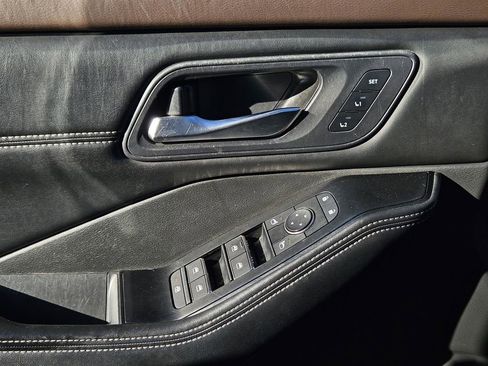 Used 2023 Nissan Rogue SL w/ SL Premium Package image 26