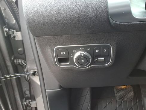 New 2026 Mercedes-Benz GLB 250 4MATIC image 17