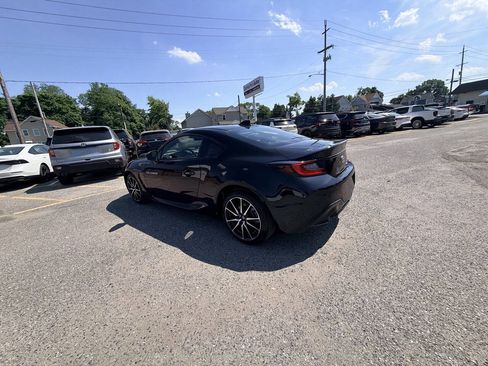 Used 2025 Toyota GR86 RWD image 25