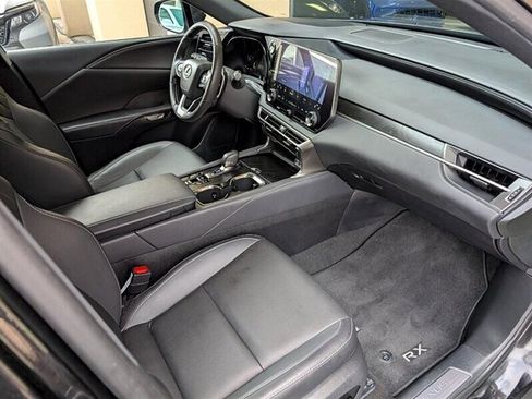 Used 2025 Lexus RX 350 Premium image 4