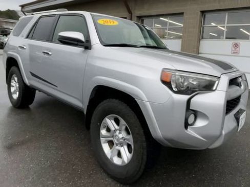 Certified 2019 Toyota 4Runner SR5 image 8