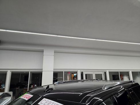 Used 2023 Lincoln Navigator L Reserve AWD/4WD image 12