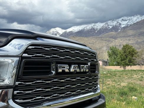 Used 2023 RAM 2500 Limited AWD/4WD image 17