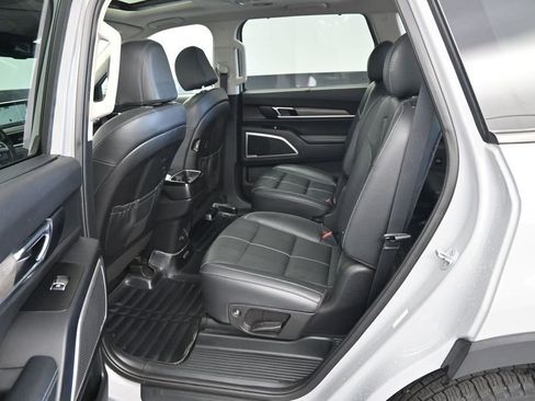 Used 2021 Kia Telluride EX w/ EX Premium Package AWD/4WD image 17