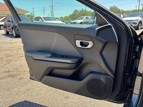 Used 2025 Kia K4 FWD image 18