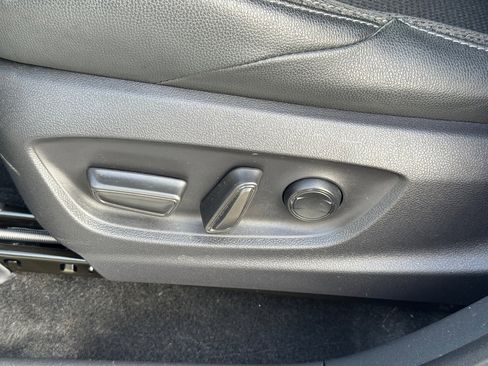 Used 2024 Toyota bZ4X FWD image 31