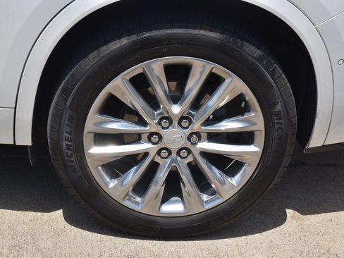 Used 2022 Cadillac XT6 Premium Luxury w/ Technology Package FWD image 10