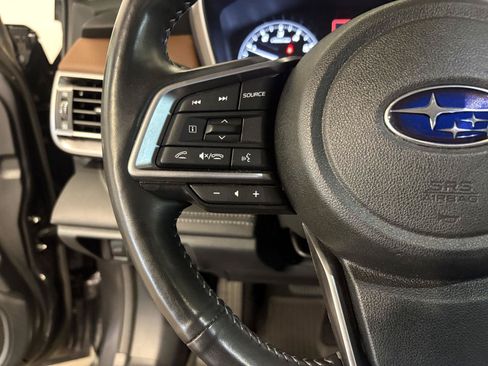 Used 2023 Subaru Outback Touring AWD/4WD image 17