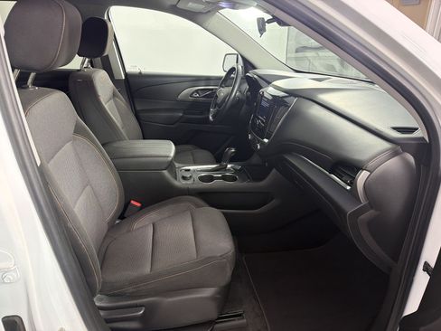Used 2020 Chevrolet Traverse LT FWD image 23