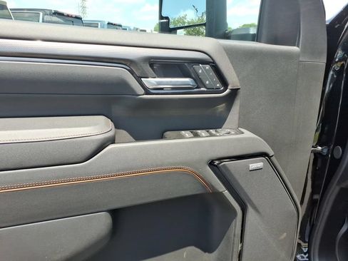 New 2026 GMC Sierra 2500 AT4 w/ Max Trailering Package AWD/4WD image 14