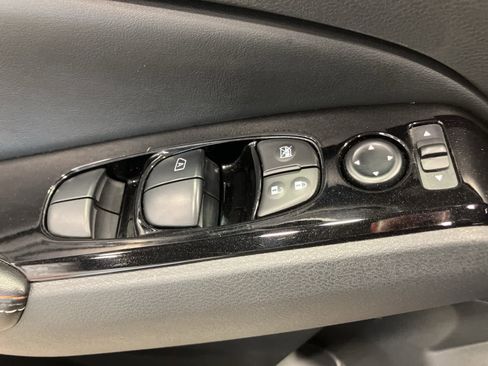 Used 2024 Nissan Altima 2.5 SR w/ SR Premium Package image 14