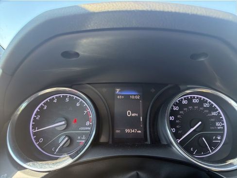 Used 2019 Toyota Camry LE FWD image 10