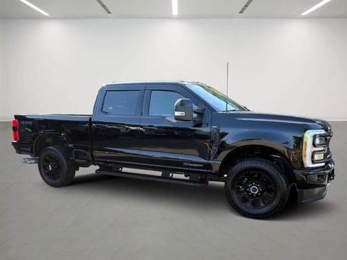 Used 2026 Ford F250 Lariat w/ Black Appearance Package AWD/4WD image 6