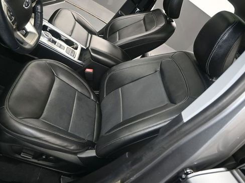 Used 2022 Ford Explorer Limited w/ Equipment Group 301A RWD image 12