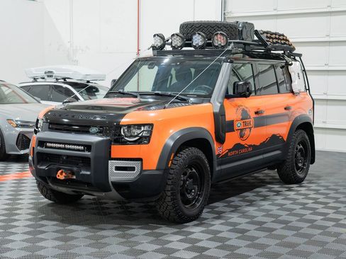 Used 2022 Land Rover Defender 110 S AWD/4WD image 3