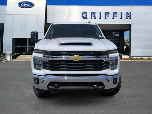 Used 2025 Chevrolet Silverado 2500 LT AWD/4WD image 12