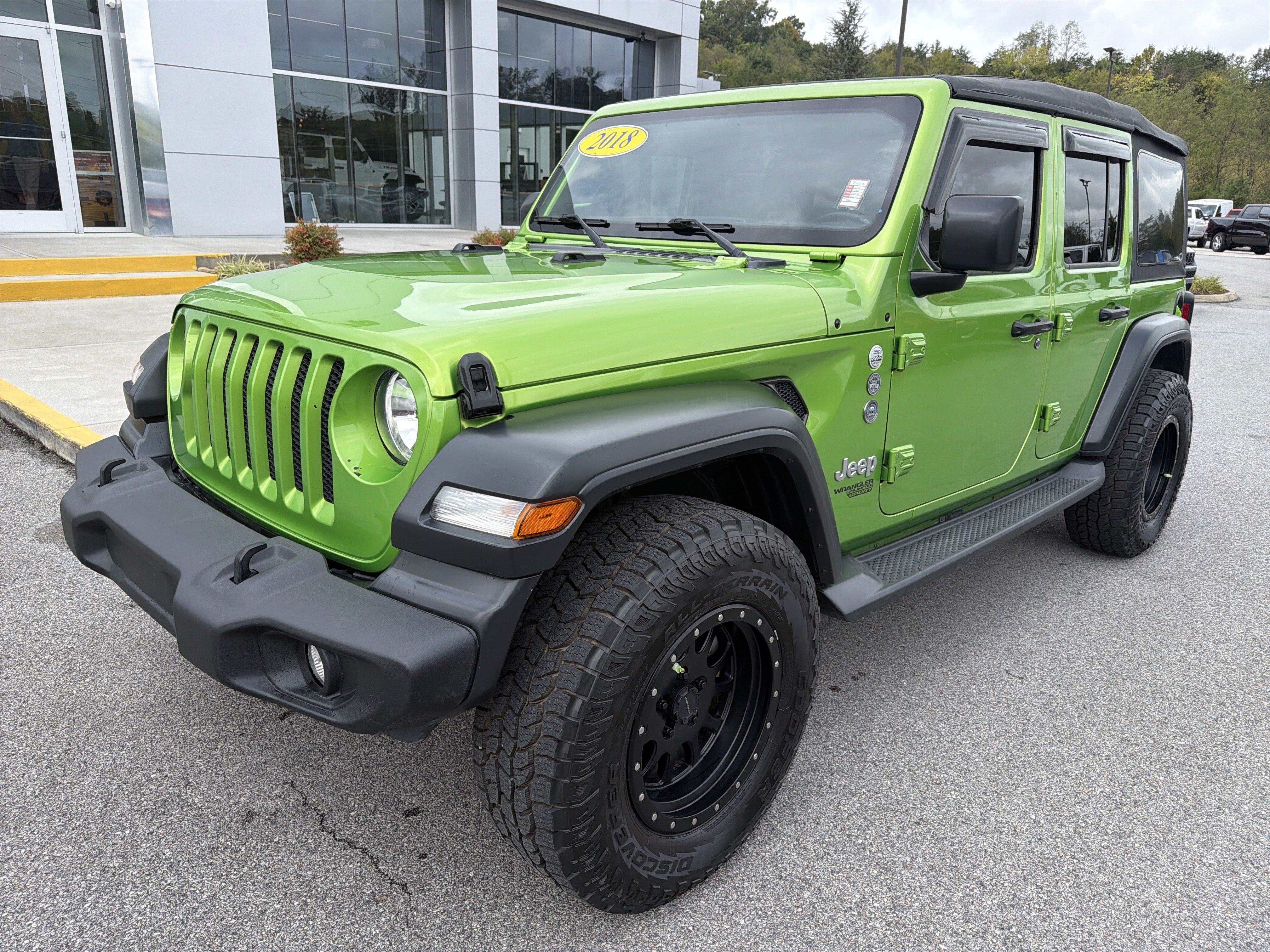 Used 2018 Jeep Wrangler Unlimited Sport S AWD/4WD image 2