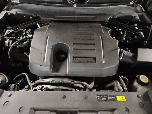 Used 2023 Land Rover Defender 110 SE AWD/4WD image 23
