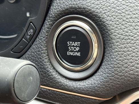 Used 2024 MAZDA CX-90 3.3 Turbo w/ Preferred Plus image 31