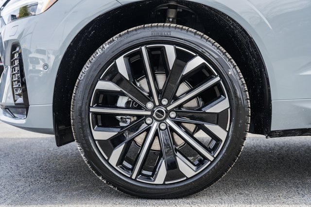 Used 2026 Volvo XC60 B5 Ultra w/ Protection Package Premier AWD/4WD image 18