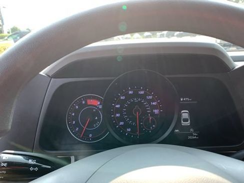Used 2023 Hyundai Elantra SE FWD image 13