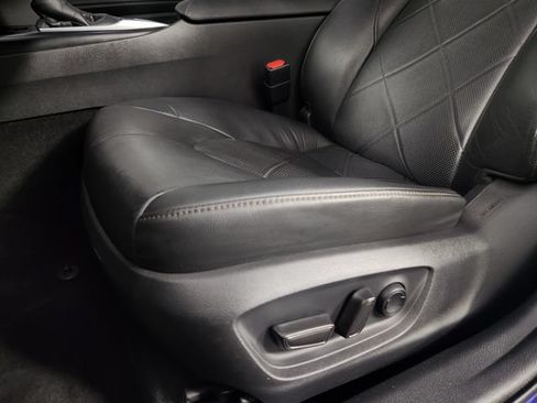 Used 2018 Toyota Camry XLE FWD image 13