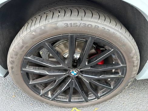 Used 2024 BMW X5 sDrive40i w/ M Sport Package RWD image 17