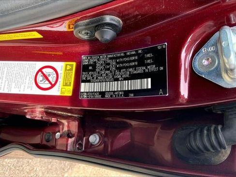 Used 2016 Toyota Highlander LE image 33