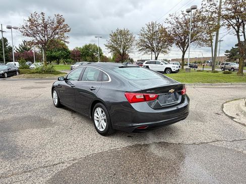 Used 2016 Chevrolet Malibu LT w/ Leather Package FWD image 7