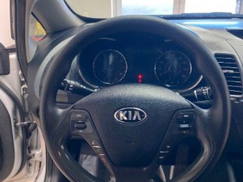 Used 2017 Kia Forte LX image 22