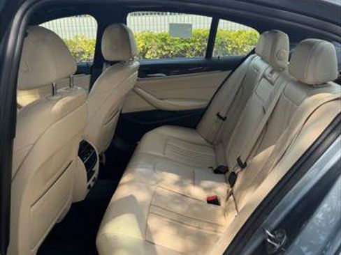 Used 2019 BMW 530e RWD image 21