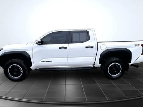 Used 2024 Toyota Tacoma TRD Off-Road w/ TRD Off Road Upgrade Package AWD/4WD image 3