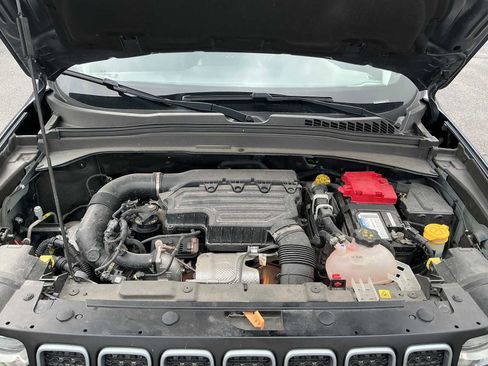 Used 2022 Jeep Renegade Latitude w/ Convenience Group AWD/4WD image 27