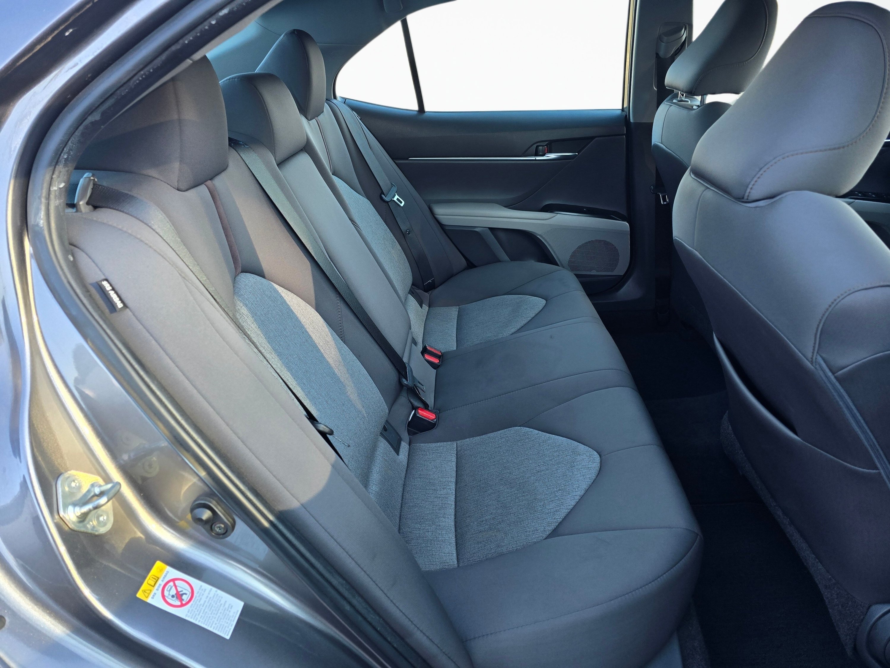 Used 2018 Toyota Camry LE w/ Moonroof Package FWD image 23