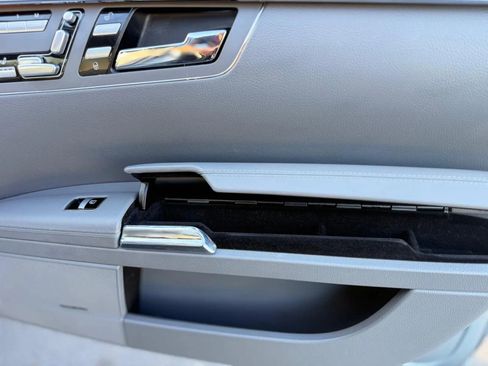 Used 2009 Mercedes-Benz S 550 image 24