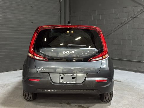 Used 2022 Kia Soul LX FWD image 5