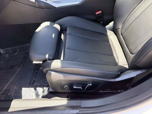 Used 2025 BMW 330i Sedan w/ Convenience Package RWD image 15