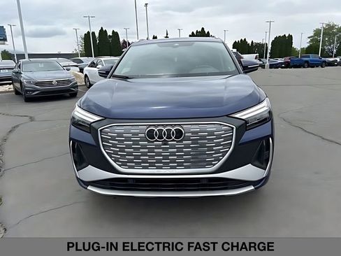 Used 2023 Audi Q4 e-tron Premium Plus AWD/4WD image 8