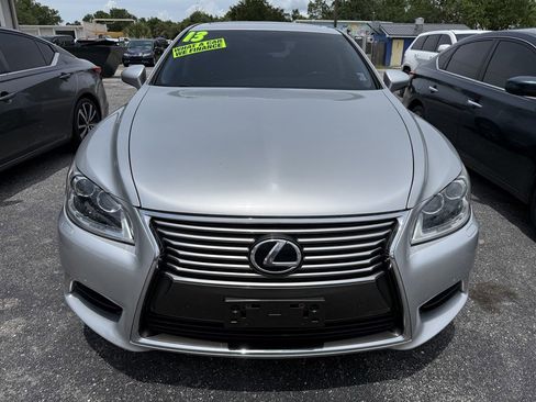 Used 2013 Lexus LS 460 AWD w/ Comfort Pkg image 2